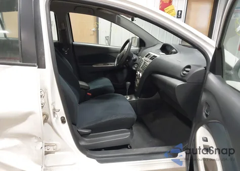 2007 Toyota Yaris z USA, uszkodzony, nr VIN JTDBT923X71129993